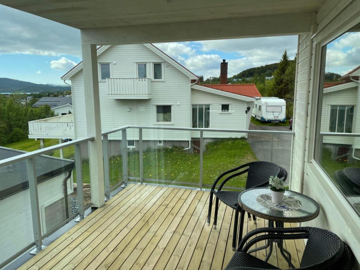 Veien Til Senja Apartment Finnsnes Exterior photo