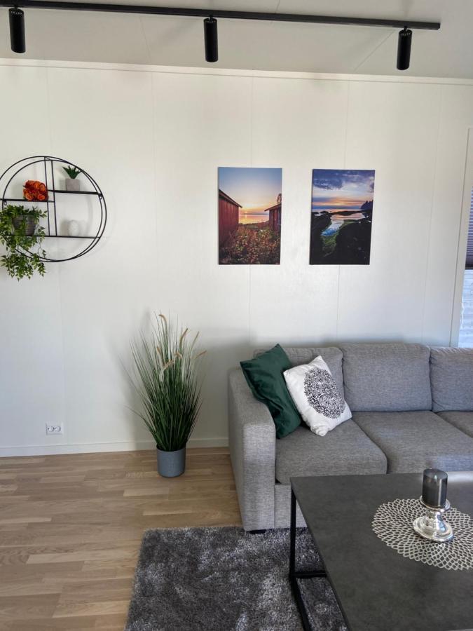 Veien Til Senja Apartment Finnsnes Exterior photo